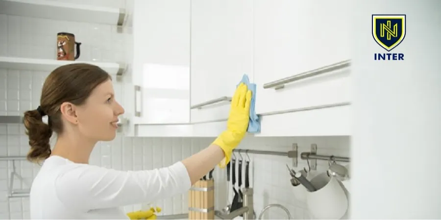 تمیز کردن کابینت فلزی