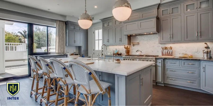 کابینت طوسی با رنگ آبی